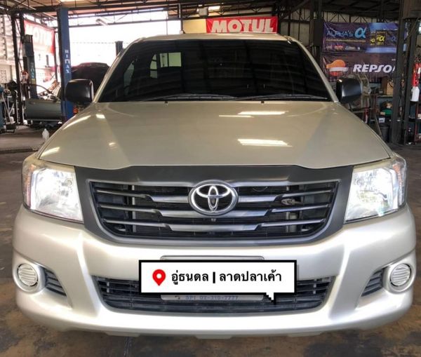 ติดตั้งแก๊ส Toyota_Vigo2.7 ถังโดนัทใต้ท้อง ผู้ใช้รถปรึกษาเรื่องการติดตั้งระบบแก๊สLPGในรถยนต์กระบะเบนซินVigo2.7กับช่างดล และ ตัดสินใจติดตั้งระบบแก๊สกับช่างดล ช่างดล จัดชุดอุปกรณ์แก๊สคุณภาพสูง ตอบโจทย์ทุกการขับขี่และความประหยัด ใช้งานกันยาวๆ รับประกัน2ปีเต็ม มีประกันเครื่องยนต์ และ อัคคีภัยครบ จบที่เดียว พร้อมดูแลกันยาวๆครับ