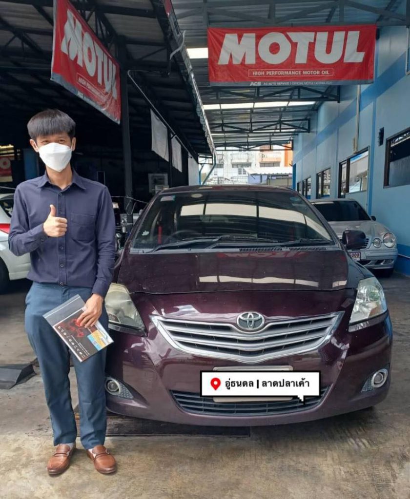 Toyota_Vios_เครื่องยนต์สั่นสะดุด ขณะใช้งานเบนซินและLPG สาเหตุส่วนหนึ่ง เกิดจากวาวล์ยัน วาวล์ห่าง รถยนต์ที่ใช้งานหลายคันไม่เคยตรวจเช็ค และ ปรับตั้งวาวล์มาก่อน เพราะไม่ทราบว่าต้องตรวจเช็ควาวล์ หรือตั้งวาวล์จึงเป็นเหตุให้วาวล์ยัน วาวล์ห่าง ทำให้เกิดอาการวิ่งไม่ออกอืด เครื่องดัง รอบไม่นิ่ง เครื่องสั่นสะดุดกระตุก,เบาดับ เป็นทั้งแก๊ส และ น้ำมัน อย่าลืมนำรถที่คุณรัก เข้ารับบริการตรวจเช็ค ปรับตั้งวาวล์ ทุกๆ 4หมื่นกิโลเมตร ธนดลออโต้เซอร์วิส ซ่อมจบ หมดทุกปัญหา